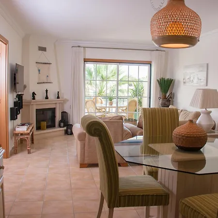 Rosal Margarida Апартаменти *